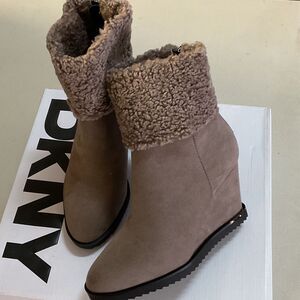 DKNY Women's Brown Wedge Boots